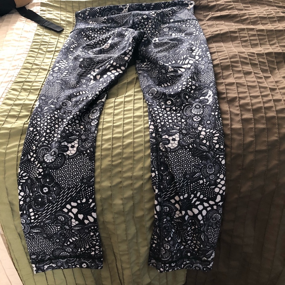 Lululemon wunder under crops
